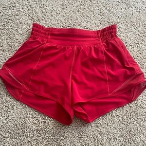 Red Lululemon High Rise Hotty Hot Short 2.5in size 6